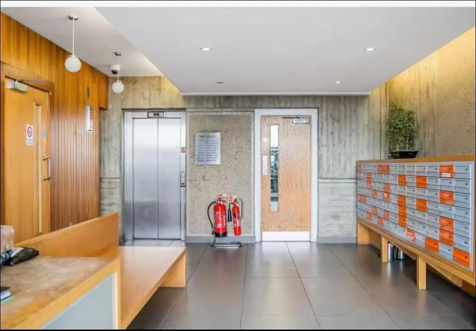 런던 O2 & Excel Zone 2 Sleeps 6 아파트